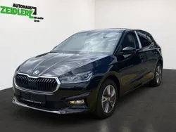 Blackmagic perleffekt Gebraucht 2023 Skoda Fabia Style Limousine | 21.950 € (Etwas zu teuer)