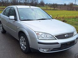Silber Gebraucht 2003 Ford Mondeo Ghia Limousine | 1.990 € (Fairer Preis)