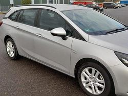 Silber Gebraucht 2019 Opel Astra Kombi | 13.500 € (Etwas zu teuer)