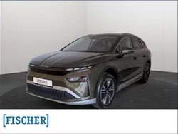 Gruen Gebraucht 2025 Skoda Enyaq iV Loft SUV | 45.970 € (Fairer Preis)