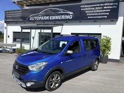 Blau Gebraucht 2015 Dacia Dokker Stepway Van | 12.980 € (Teuer)