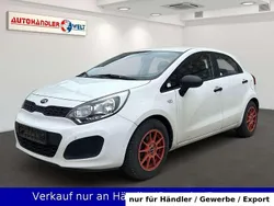Weiß Gebraucht 2013 Kia Rio Limousine | 3.199 € (Superpreis)