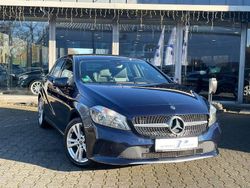 Cavansitblau Gebraucht 2017 Mercedes A200 Limousine | 13.890 € (Fairer Preis)