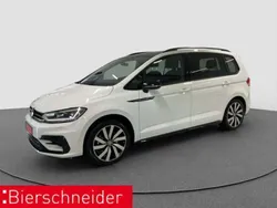 Weiss Gebraucht 2024 VW Touran R-line Van / Kleinbus | 41.950 € (Etwas zu teuer)