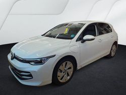 Oryxweiss perlmutteffekt (metallic) Gebraucht 2025 VW Golf VIII Style Limousine | 34.900 € (Teuer)