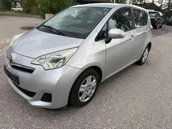 Silber Gebraucht 2012 Toyota Verso-S Life Van / Kleinbus | 5.490 € (Superpreis)