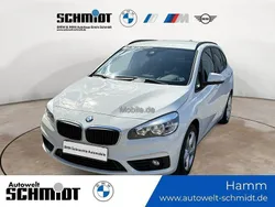 Weiß Gebraucht 2015 BMW 218 Active Tourer Advantage Van / Kleinbus | 7.890 € (Fairer Preis)
