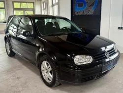 Schwarz Gebraucht 2002 VW Golf IV Kleinwagen | 850 € (Fairer Preis)