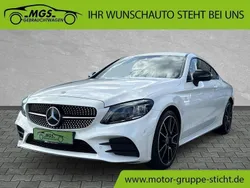 Diamantweiß metallic Gebraucht 2018 Mercedes C300 AMG line Coupé | 31.990 € (Guter Preis)