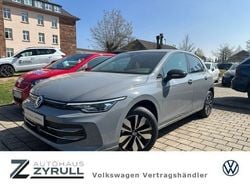 Grau Neu 2025 VW Golf VIII Goal Limousine | 38.280 € (Teuer)