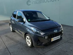 Grau Gebraucht 2021 Hyundai i10 Edition 30 Kleinwagen | 12.490 € (Fairer Preis)
