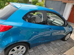 Blau Gebraucht 2012 Mazda 2 Limousine | 3.000 € (Fairer Preis)