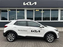 Weiß Gebraucht 2024 Kia Stonic Vision SUV | 20.490 € (Fairer Preis)