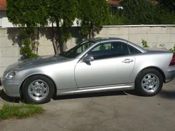 Silber Gebraucht 2001 Mercedes SLK200 Cabrio | 12.500 €