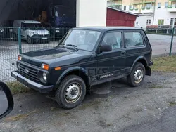 Grün Gebraucht 2016 Lada niva SUV | 3.500 €