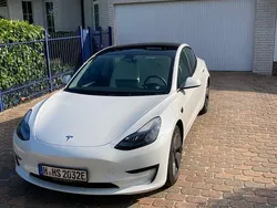 Weiß Gebraucht 2022 Tesla Model 3 Long Range Limousine | 32.400 € (Fairer Preis)