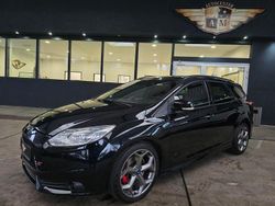 Schwarz Gebraucht 2013 Ford Focus ST Limousine | 9.950 € (Fairer Preis)