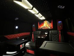 Schwarz Gebraucht 2023 Mercedes Vito Van / Kleinbus | 71.990 €