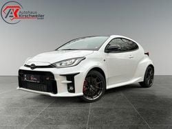 Platinumweiß perleffekt Gebraucht 2024 Toyota Yaris Kleinwagen | 34.990 € (Superpreis)