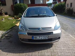 Beige Gebraucht 2006 Citroën Xsara Picasso Exclusive Van / Kleinbus | 3.850 € (Teuer)