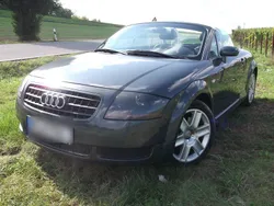 Grau Gebraucht 2002 Audi TT Roadster Cabrio | 4.500 € (Guter Preis)