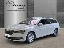 Weiß Gebraucht 2022 Skoda Superb Ambition Kombi | 27.445 € (Fairer Preis)