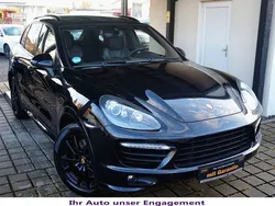Tiefschwarzmetallic Gebraucht 2013 Porsche Cayenne Turbo SUV | 32.800 € (Fairer Preis)