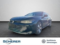 Grenadillschwarz metallic (metallic) Gebraucht 2025 VW Passat Elegance Kombi | 39.480 € (Superpreis)