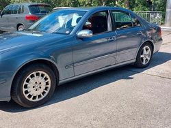 Blau Gebraucht 2003 Mercedes E220 Elegance Limousine | 1.790 € (Superpreis)