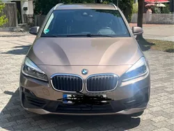 Braun Gebraucht 2018 BMW 218 Active Tourer Sport Line Van / Kleinbus | 19.900 € (Teuer)