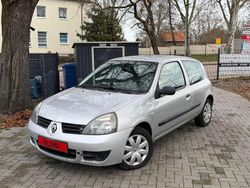 Silber Gebraucht 2007 Renault Clio II Campus Limousine | 1.490 € (Fairer Preis)