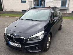 Schwarz Gebraucht 2017 BMW 218 Active Tourer Van / Kleinbus | 9.600 € (Etwas zu teuer)