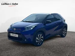 Juniper blue / night sky black Neu 2025 Toyota Aygo Kleinwagen | 19.950 €