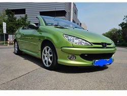 Grün Gebraucht 2004 Peugeot 206 CC Platinum Cabrio | 850 € (Guter Preis)