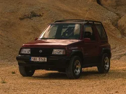 Rot Gebraucht 1998 Suzuki Vitara SUV | 2.950 € (Etwas zu teuer)