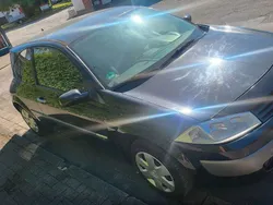 Schwarz Gebraucht 2002 Renault Mégane II Privilege Limousine | 800 € (Fairer Preis)