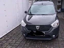 Schwarz Gebraucht 2020 Dacia Dokker Van | 11.899 € (Fairer Preis)