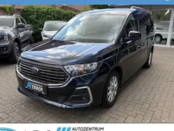 Blau Gebraucht 2023 Ford Grand Tourneo Connect Titanium Van / Kleinbus | 31.476 € (Etwas zu teuer)