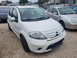 Weiß Gebraucht 2010 Citroën C3 Kleinwagen | 1.990 €