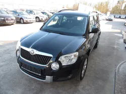 Schwarz Gebraucht 2013 Skoda Yeti Plus Edition SUV | 11.990 € (Fairer Preis)