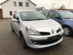 Gebraucht 2006 Renault Clio II Dynamique Limousine | 690 € (Superpreis)