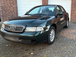Grün Gebraucht 1998 Audi A4 Limousine | 1.400 € (Guter Preis)