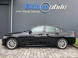 Schwarz Gebraucht 2024 BMW 330e Sport Line Limousine | 38.980 € (Guter Preis)