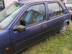 Blau Gebraucht 1998 Ford Fiesta Kleinwagen | 255 € (Guter Preis)