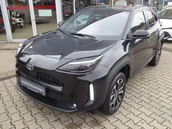 Mysticschwarz Gebraucht 2025 Toyota Yaris Cross SUV | 32.750 €