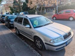 Grau Gebraucht 2003 Skoda Octavia Limousine | 1.150 € (Fairer Preis)