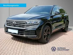 Grenadillschwarz metallic Gebraucht 2024 VW Touareg Elegance SUV | 64.950 € (Superpreis)