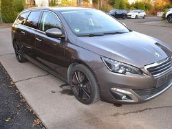 Grau Gebraucht 2014 Peugeot 308 Active Kombi | 6.300 €