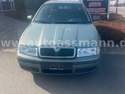 Grün Gebraucht 2001 Skoda Octavia Ambiente Kombi | 850 € (Fairer Preis)