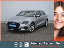 Florettsilber metallic Gebraucht 2022 Audi A3 Sportback Basis Limousine | 22.840 € (Guter Preis)